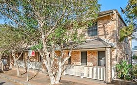 Townhouse On The Hill